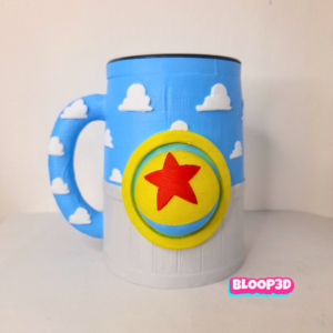 Taza inspirada en la habitación de Andy impresa en 3D